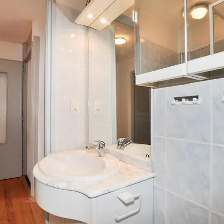 Gorgeous Home In Ceret With House A Mountain View